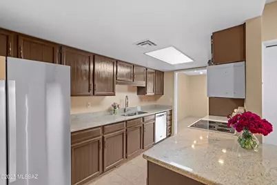 1343 W Calle Madrid, Green Valley, AZ 85622 - Photo 11
