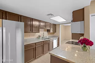 1343 W Calle Madrid, Green Valley, AZ 85622 - Photo 11