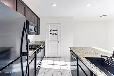 6038 S Kirtley Drive, Tucson, AZ 85706 - Photo 13