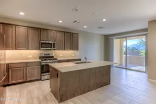 1446 E Blue Granite Dr, Green Valley, AZ 85614 - Photo 15