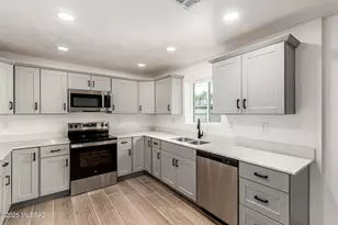 1010 E Gifford Dr, Tucson, AZ 85719 - Photo 13