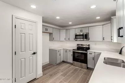 1010 E Gifford Drive, Tucson, AZ 85719 - Photo 15