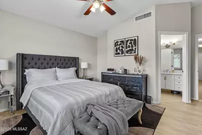 8961 E Alderpoint Way, Tucson, AZ 85730 - Photo 11