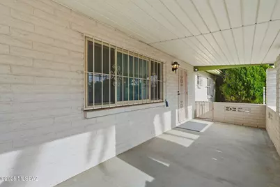 1041 S Abrego Drive, Green Valley, AZ 85614 - Photo 7