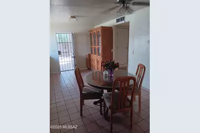 426 E Blacklidge Drive, Tucson, AZ 85705 - Photo 5