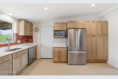 3205 N View Crest Drive, Tucson, AZ 85745 - Photo 19