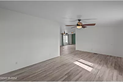 12757 S Red Horizon Trail, Vail, AZ 85641 - Photo 9