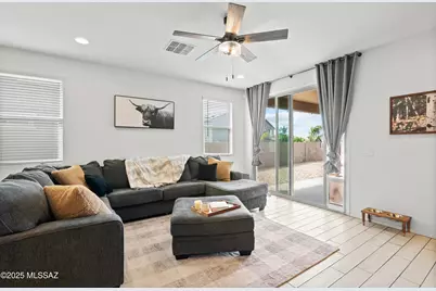 10678 W Harrigan Drive, Marana, AZ 85653 - Photo 15