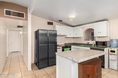 7140 E Port Au Prince Place, Tucson, AZ 85710 - Photo 13