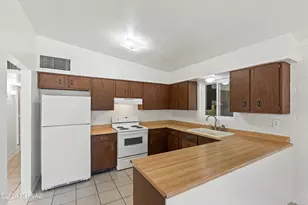 802 E Graybill Dr, Tucson, AZ 85719 - Photo 7