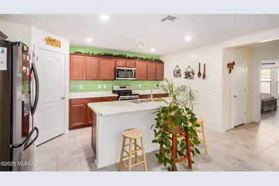 9472 Desert Fauna Loop, Tucson, AZ 85747 - Photo 15