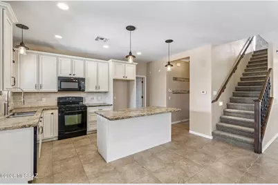 17148 S Mesa Shadows Drive, Vail, AZ 85641 - Photo 9