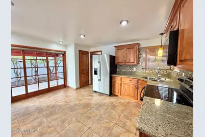 9430 E 30th Street, Tucson, AZ 85710 - Photo 13