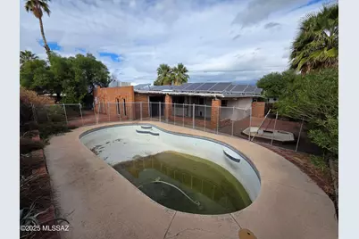 8438 E 5th Street, Tucson, AZ 85710 - Photo 5
