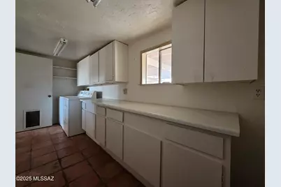 8438 E 5th Street, Tucson, AZ 85710 - Photo 29