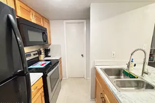 1600 N Wilmot Rd, Tucson, AZ 85712 - Photo 3