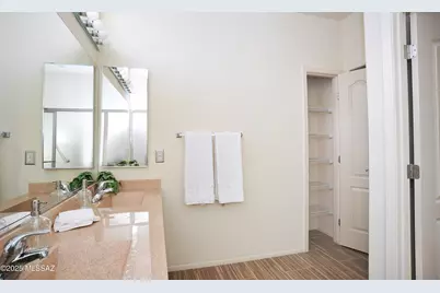 14035 N Biltmore Drive, Oro Valley, AZ 85755 - Photo 19