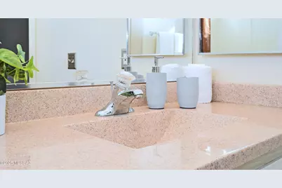 14035 N Biltmore Drive, Oro Valley, AZ 85755 - Photo 31