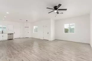 9035 W Bruce St, Tucson, AZ 85735 - Photo 9