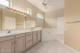 4673 S Golden Arrow Dr, Green Valley, AZ 85622 - Photo 13