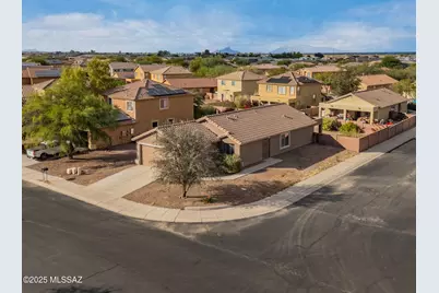 11838 W Thomas Arron Drive, Marana, AZ 85653 - Photo 3