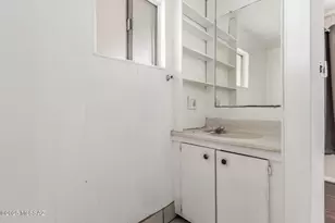 1111 E Limberlost Dr, Tucson, AZ 85719 - Photo 23