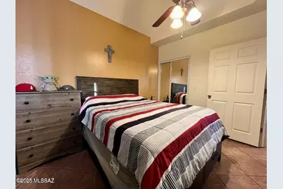 425 E 35th Street, Tucson, AZ 85713 - Photo 17