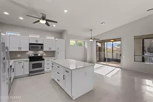 4687 S Holly Rose Dr, Green Valley, AZ 85622 - Photo 7