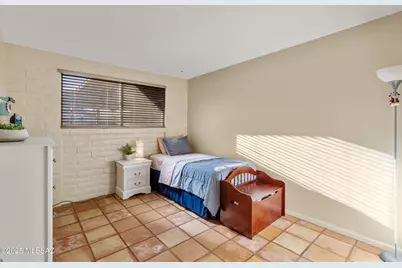 442 N Bull Run Drive, Tucson, AZ 85748 - Photo 9