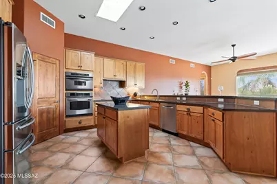 10374 N Wild Creek Drive, Oro Valley, AZ 85742 - Photo 15
