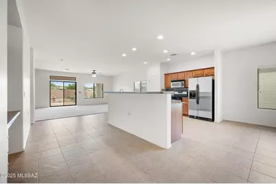 530 W Royal Troon Place, Green Valley, AZ 85614 - Photo 5