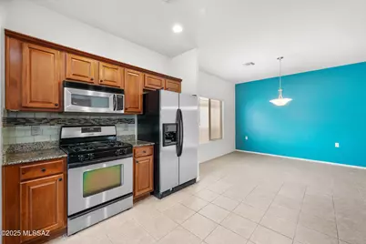 530 W Royal Troon Place, Green Valley, AZ 85614 - Photo 11