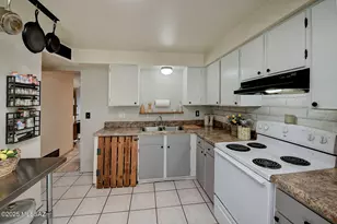 1661&amp 1663 N Catalina Ave, Tucson, AZ 85712 - Photo 9