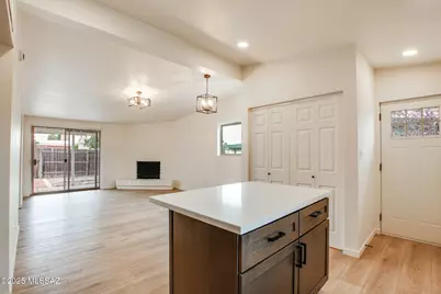 9054 E 25th Street, Tucson, AZ 85710 - Photo 5
