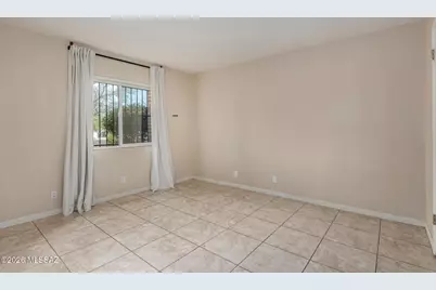 4386 E Fort Lowell Road, Tucson, AZ 85712 - Photo 17