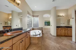 3276 W Tumamoc Dr, Tucson, AZ 85745 - Photo 25