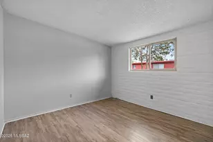 3033 E Blacklidge Dr, Tucson, AZ 85716 - Photo 17