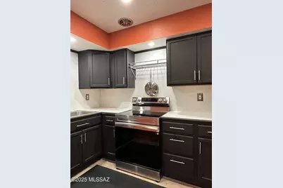 1735 S Jones Boulevard #J14, Tucson, AZ 85713 - Photo 9