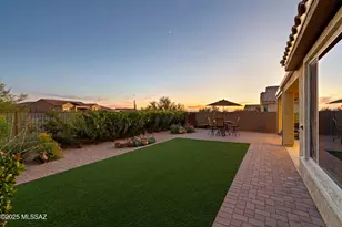 6827 W Cliff Spring Trail, Marana, AZ 85658 - Photo 25