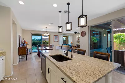 6827 W Cliff Spring Trail, Marana, AZ 85658 - Photo 13