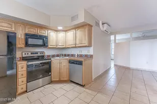 1022 S Calle De La Temporada, Green Valley, AZ 85614 - Photo 13