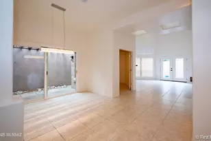 6082 N Running Deer Cir, Tucson, AZ 85750 - Photo 7