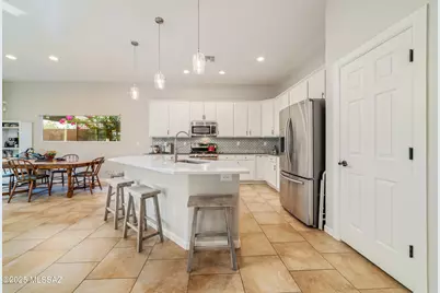 3017 W Desert Glory Drive, Tucson, AZ 85745 - Photo 9