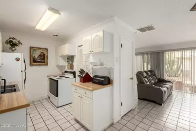 1475 S Jones Boulevard #G5, Tucson, AZ 85713 - Photo 13