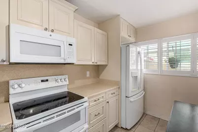 1776 S Palo Verde Avenue #L4, Tucson, AZ 85713 - Photo 9