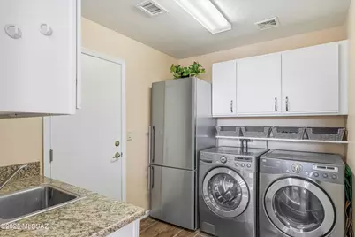 39251 S Lake Crest Drive, Tucson, AZ 85739 - Photo 35