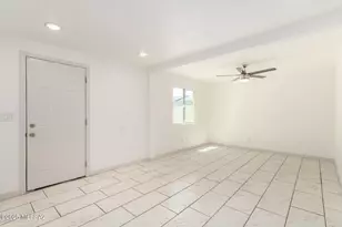 2429 E Cameron Vista, Tucson, AZ 85713 - Photo 7