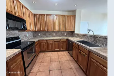 2771 N Saramano Lane, Tucson, AZ 85712 - Photo 9