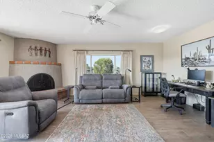 1571 W Via De Roma, Green Valley, AZ 85622 - Photo 11