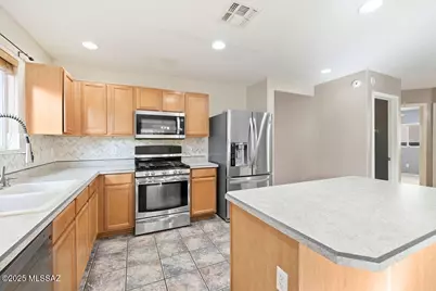 10440 E Bridgeport Street, Tucson, AZ 85747 - Photo 9